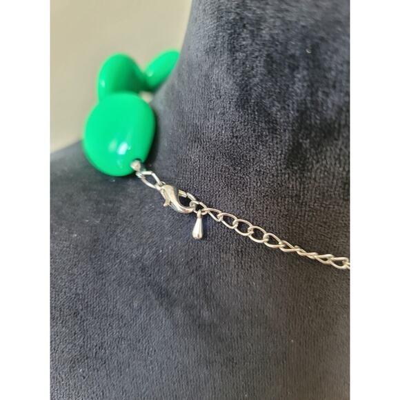 Women's Green Beaded Necklace With Silver Lobster Clasp Statement Jewelry - Picture 6 of 7